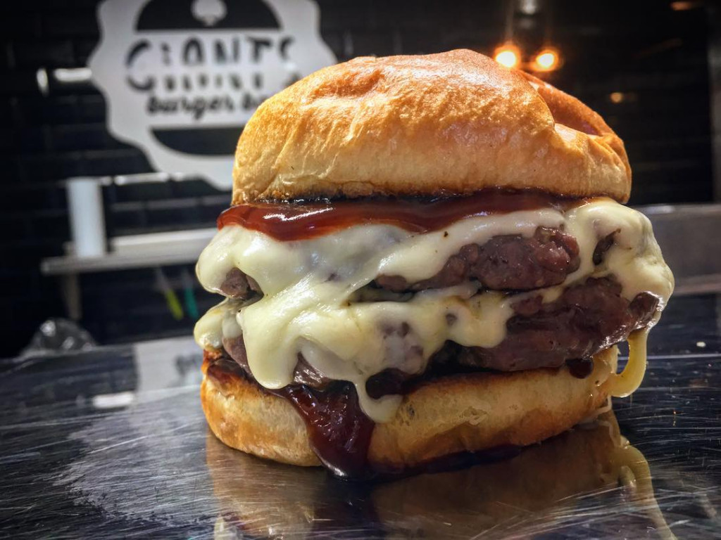 Giants Burger Bar